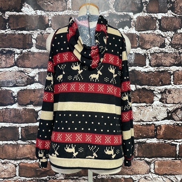 Miss U Sweater Womens Small Black Red NWT Winter Christmas Cold Shoulder Knit - Picture 10 of 14